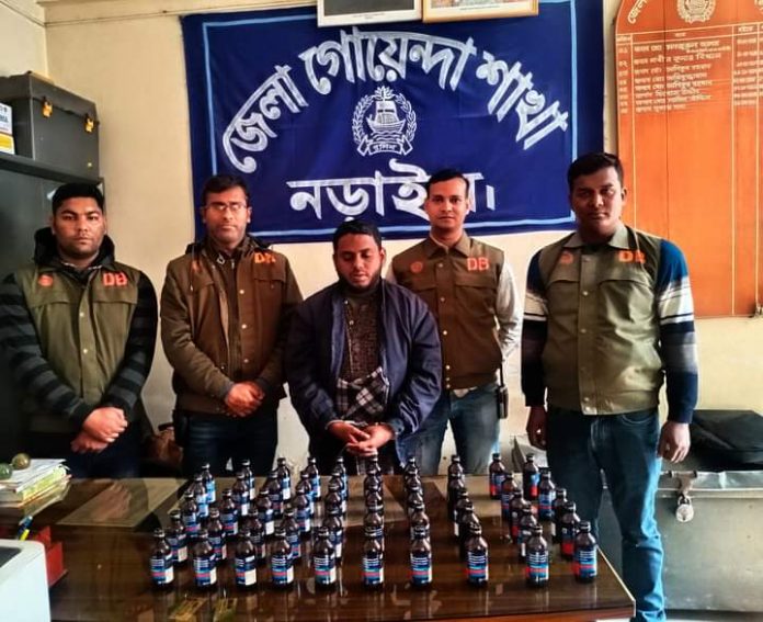 নড়াইলে পঞ্চাশ বোতল ফেনসিডিল ও একটি মোটর সাইকেলসহ এক মাদক ব্যবসায়ী আটক
