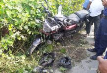 জীবননগরে বৈদ্যুতিক পিলারে ধাক্কায় মটরসাইকেল চালক নিহত,আহত ২