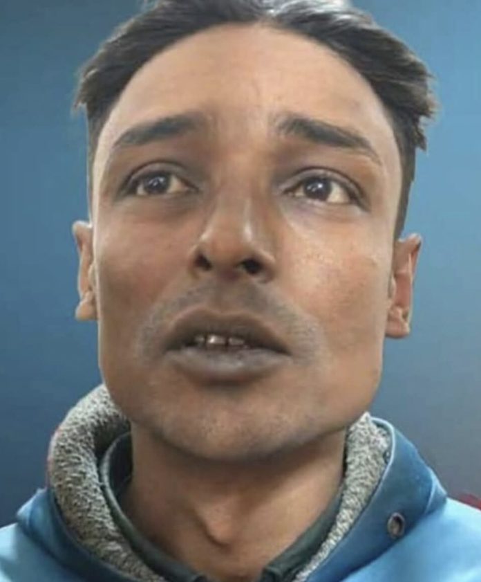 মনিরামপুরে ডিবি পুলিশের হাতে আটক মিজানুর রহমান ছবি