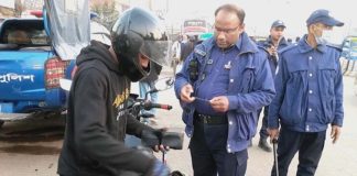 যশোরে পুলিশের বিশেষ চেকপোস্ট ও তল্লাশি অভিযান