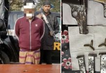 বেনাপোল পোর্ট থানা এলাকা থেকে বিদেশি পিস্তল ও গুলিসহ অস্ত্রধারী গ্রেফতার