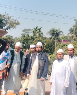 কালিয়া উপজেলায় আয়শা সিদ্দিকা কওমী মহিলা মাদ্রাসার ছাঁদ ঢালাই সম্পূর্ণ