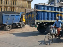 অভয়নগরে যানজটে জনভোগান্তি, ওয়েব্রিজ কর্তৃপক্ষকে জরিমানা