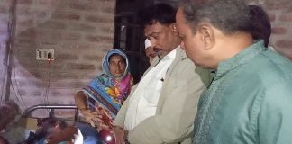 নির্বাচন পরবর্তী সহিংসতা—মোংলায় ঘের দখলে বাধা দেয়ায় বাবা-ছেলেকে কুপিয়ে জখম, আশঙ্কাজনক অবস্থায় খুলনায় প্রেরন