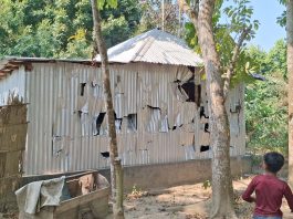 শ্রীপুরে আধিপত্য বিস্তারকে কেন্দ্র করে সংঘর্ষ:উভয় পক্ষের ৩০টি বাড়িঘর ভাঙচুর, আহত ৪
