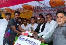 হাশিমপুরকে হারিয়ে ফাইনালে অভয়নগর