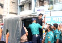 তালা ইসলামকাটি ইউপি চেয়ারম্যান জামাত নেতার ছেলে আপত্তিকর অবস্থায় আটক